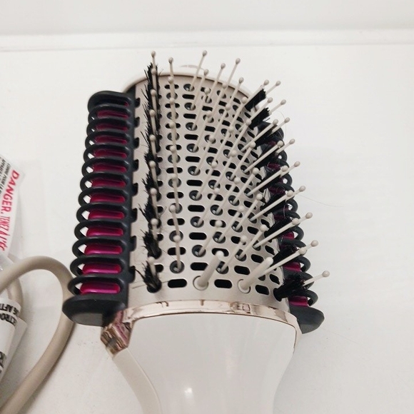 SmoothStyle Heated Hair Comb - Pink - Picture 3 of 4